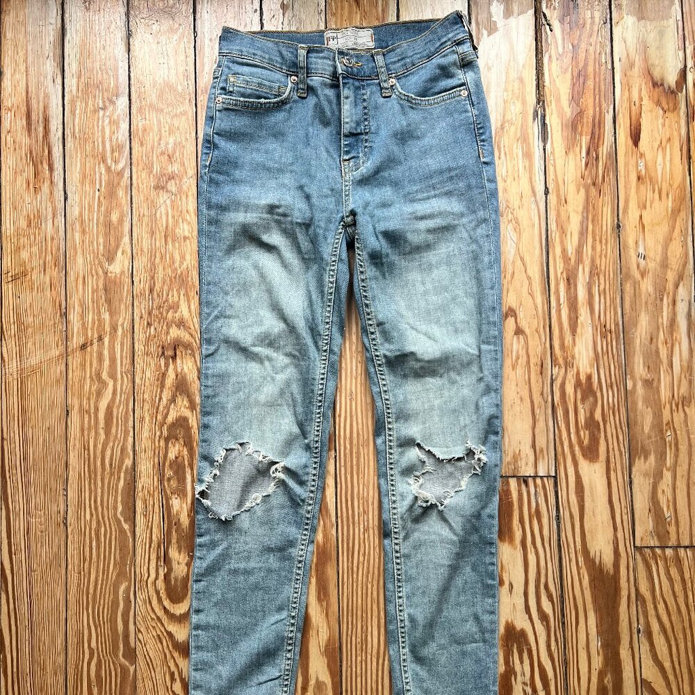 Free People Low Rise Ripped-Knee Blue Skinny Jeans Size 25